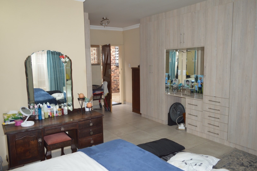 4 Bedroom Property for Sale in Flimieda North West